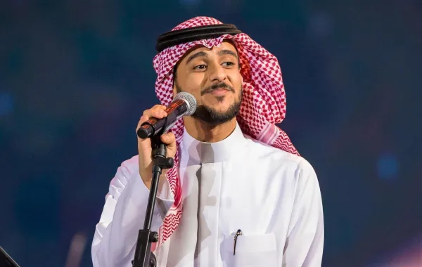 كيف أعلن عايض عن نفاد تذاكر حفل “ليلة عايض” بموسم الرياض؟
