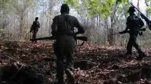 Chhattisgarh: Naxalite Geeta alias Kamli Salam, with a reward of Rs 5 Lakh, surrendered in Kondagaon.