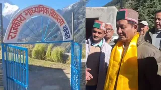 Why did Minister Jagat Singh break the lock of the school in Pangi, Himachal? Stir education department – Himachal minister breaks lock at school after finding students locked out