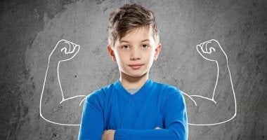 7 نصائح لتربية طفل واثق من نفسه، وأهمها دعم العواطف