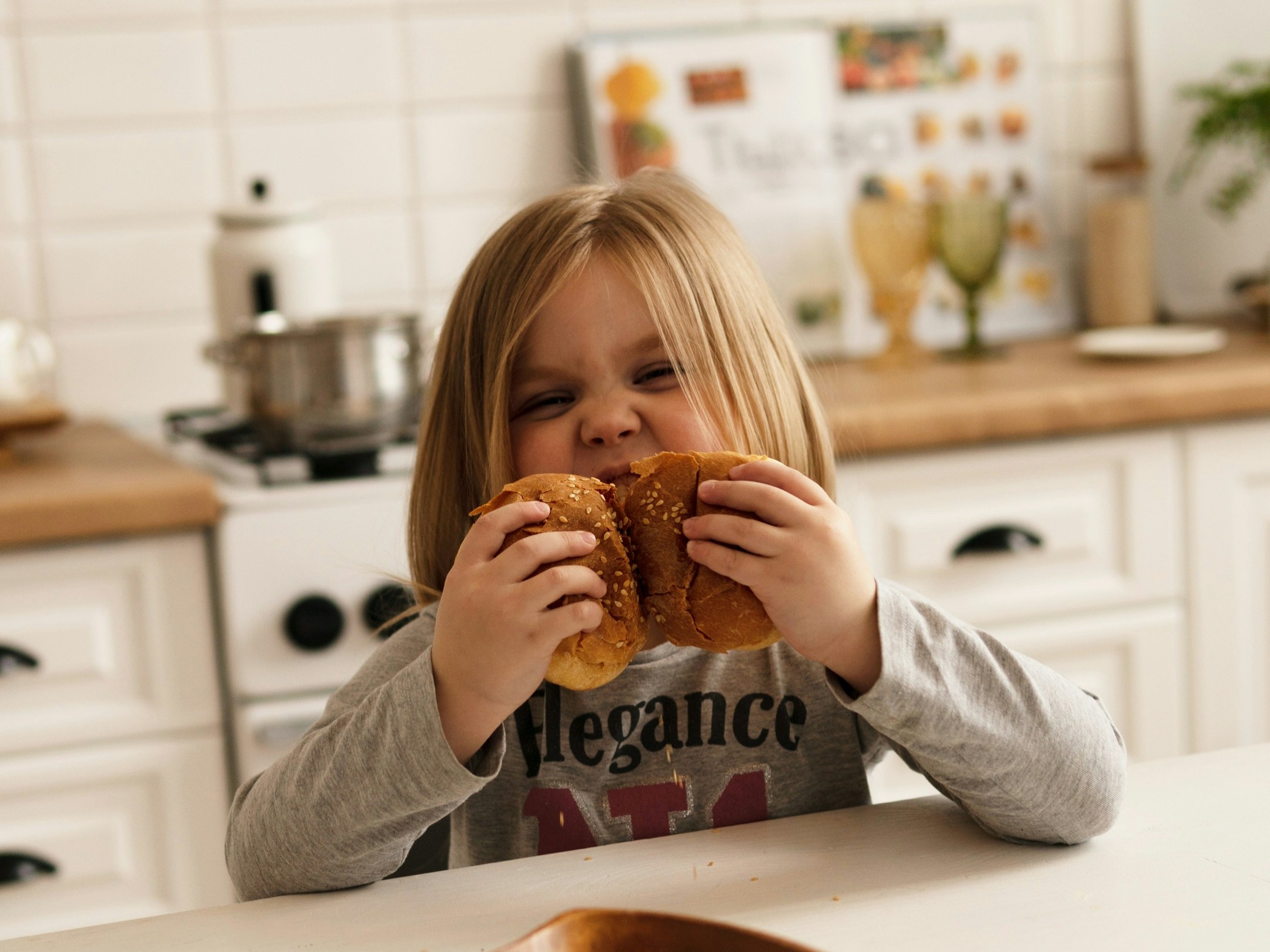 What is the connection between conscious eating and health?