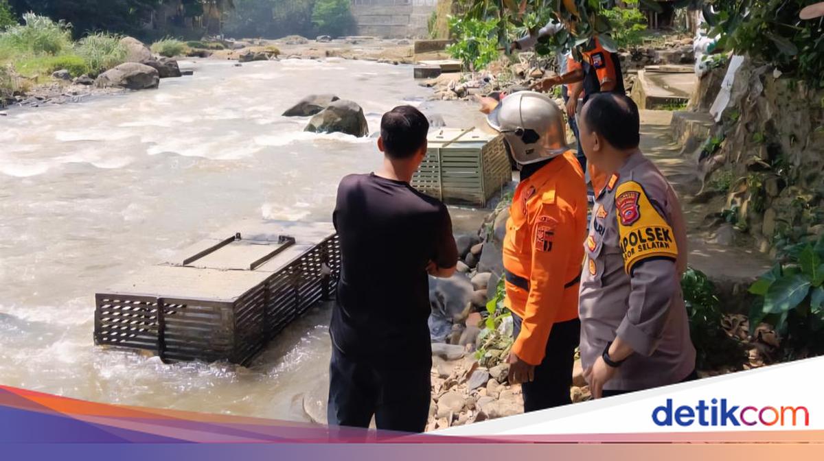 Slipped while playing in Cisadane River in Bogor, 5-year-old boy found dead