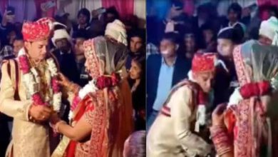 While putting the garland, the groom suddenly shouted, people said – it seemed that the bride’s lover had fired.