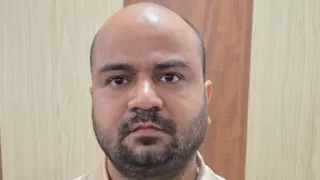 Doctor arrested for impersonating as officer scam crores by posing as IAS