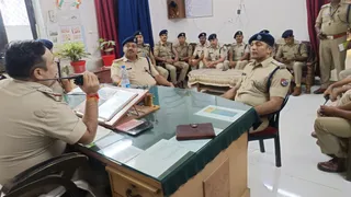 The crowd did not reduce even after platform tickets were closed, 1.20 lakh passengers arrived in a day; 100 soldiers deployed for security – Ghaziabad railway station 12 lakh passengers despite platform ticket ban