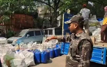Fake foreign liquor factory in Dhanbad, Jharkhand arrested, liquor worth Rs 70 lakh seized