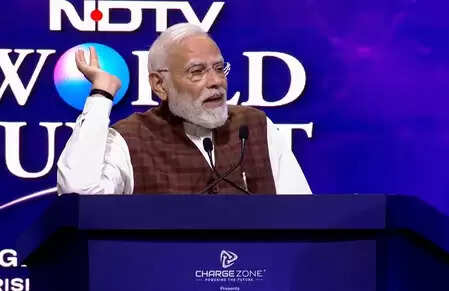 Prime Minister Modi criticized the Congress for policy mismanagement
