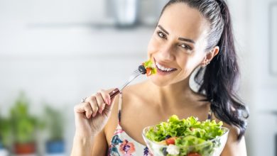 خياراتكِ الغذائية ليست مجرد وجبات بل هي دواءٌ طويل الأمد لجسمكِ وعقلكِ