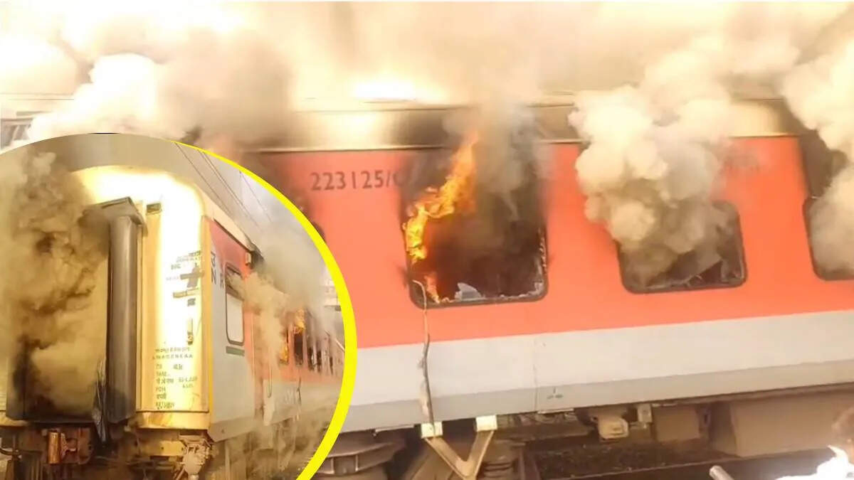A massive fire broke out in a moving train, chaos broke out in the Garib Rath Express, watch the viral video of the incident here.