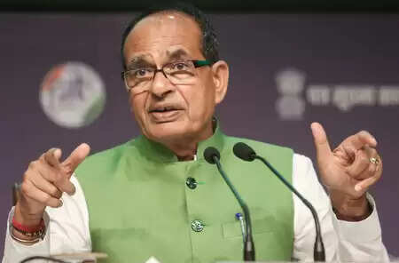 Fertilizer distribution system will be online as well as offline: Shivraj Singh Chauhan
