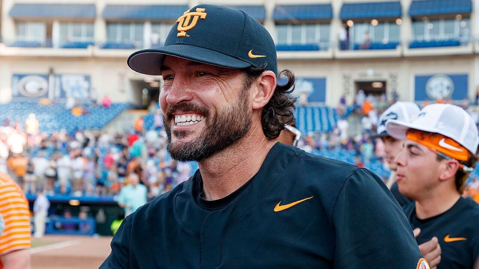 Who is Tony Vitello? Tennessee coach nears San Francisco Giants’ managerial deal in MLB shakeup