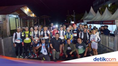 Bobby Nasution releases One Thousand Trail of The Kings contestants on Lake Toba
