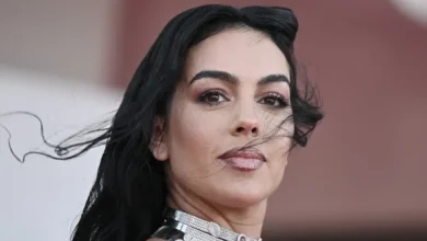 جورجينا رودريغيز تسحر الأنظار في عرض منى الشبل ضمن أسبوع الأزياء في الرياض