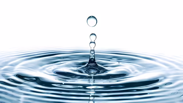 Where does water come from in Saudi Arabia? There is not a single river or lake in the country