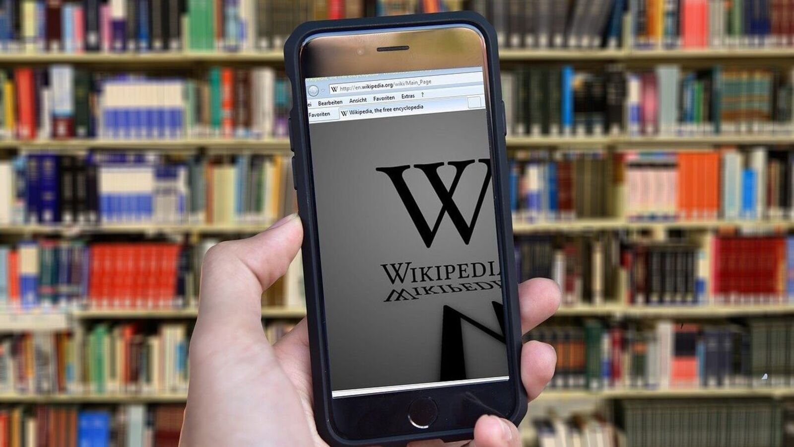 Wikipedia loses 8% of human traffic as generative AI and social platforms change user habits