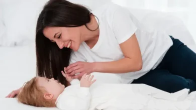 أهم 10 نصائح حول الأطفال الرضع: دليل للأمهات الجدد