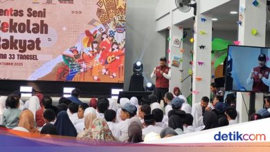 People’s School students and teachers are getting laptops distributed from this month
