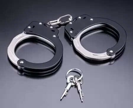 Mumbai: Daughter killed, wife injured, fugitive accused arrested from Bihar