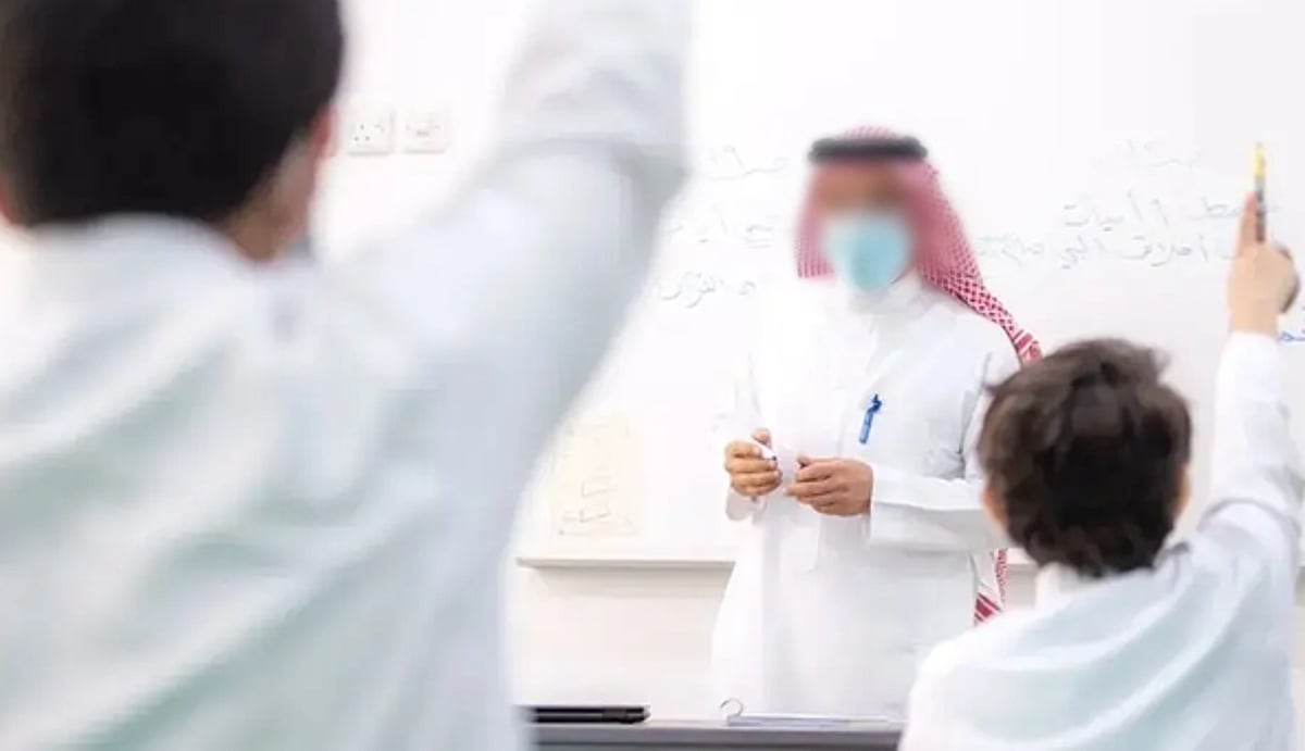 طبيب أسترالي: التفوق الدراسي لا يعتمد على كثرة المذاكرة بل على صحة الدماغ. 4 عادات تعيق عمل…