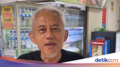 Viral ‘Retired Thug’ Epy Stall in South Jakarta Visited by Thugs, Police Search