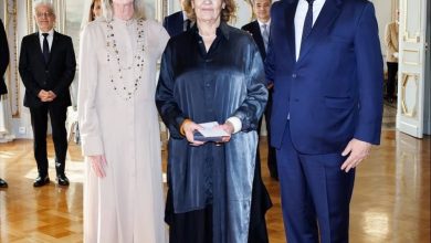 ظهور نادر ومؤثر للأميرة كارولين بجانب شقيقها أمير موناكو. شاهدي الصور