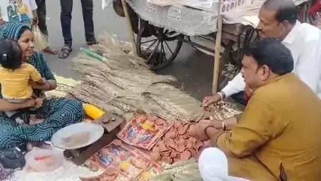 Ujjain: Mayor’s laudable initiative on Diwali, relief to retailers