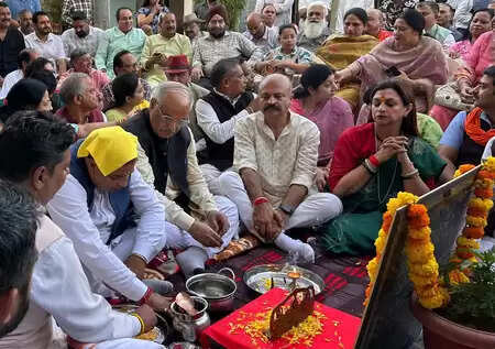 BJP leaders celebrated Diwali specially in Jammu and Kashmir, function organized at the party headquarters
