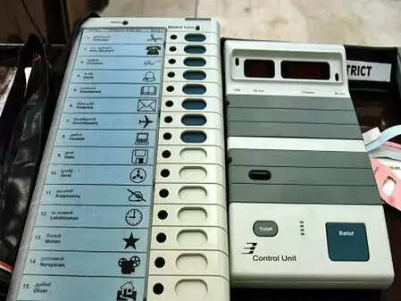 Bihar Assembly Elections: 1,314 candidates contested for the first phase, 61 withdrew their nominations.