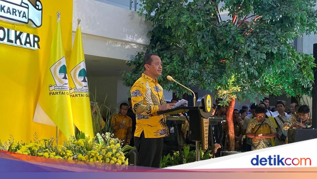 Bahlil greeted deputy chief one by one at Golkar’s anniversary: I use Pak Prabowo’s style