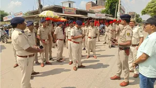 Terror of bullies in Farrukhabad! The businessman and his son were badly beaten; Home guard also abused – bullies unleash terror in farrukhabad a businessman and his son were brutally beaten a home guard was also abused