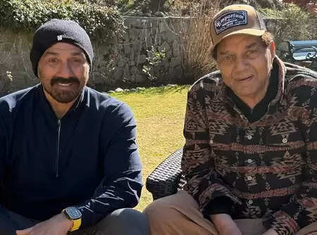 Birthday Special: Dharmendra took Sunny Deol’s class during his debut, which usually made him work through the night