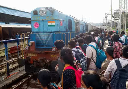 Tamil Nadu government declares holiday on October 21 to facilitate travel after Diwali