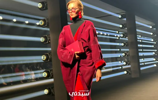 التراث مصدر إلهام في عرض قرمز ضمن أسبوع الأزياء في الرياض2025