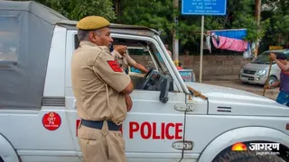 Delhi police in action mode, gang busted and eight accused arrested – sultanpuri gambling den caught eight arrested 62000 recovered