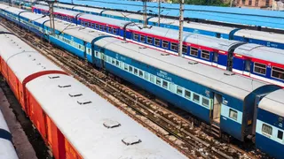 Bihar trains status: long queues for Tatkal, Bihar trains packed till 25th October – bihar trains packed chhath rush see long queues for tatkal tickets