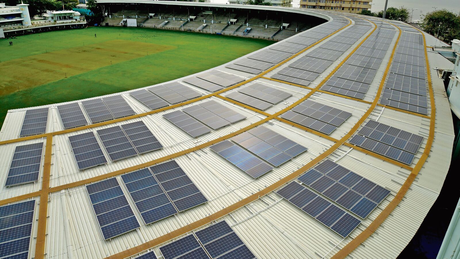 Rooftop Solar for Your Home: Is It Worth Spending to Cut Your Power Bill?