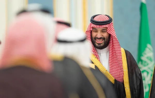 ولي العهد السعودي يستقبل الأمراء والعلماء والوزراء وجمعًا من المواطنين الذين قدموا للسلام عليه