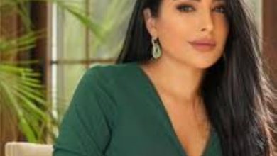 في أول تعليق بعد ضبط زوجها.. نجاح المساعيد: مداهمة الفجر أعادت 1.6 مليون درهم