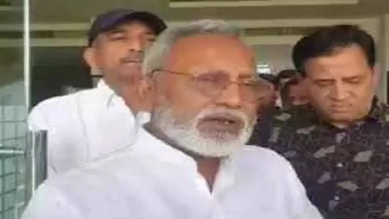Political tussle continues in Rajasthan Cricket Association, see footage of open dispute between committee members and convener.