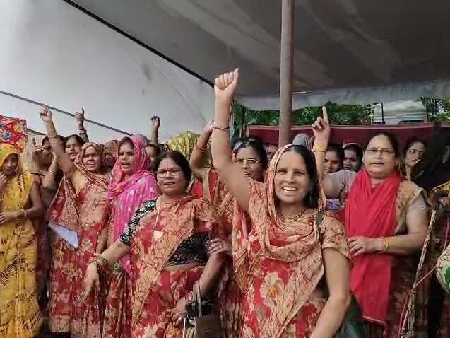 Allegations of mental torture against Anganwadi workers in Udaipur, in the video transmitted CDPO know, workers recover