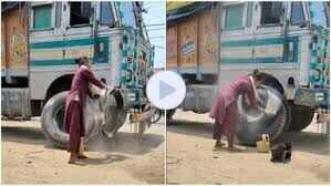 Salute to the hard work and courage of this woman, she quickly repaired the tire leak in the hot sun, watch viral video