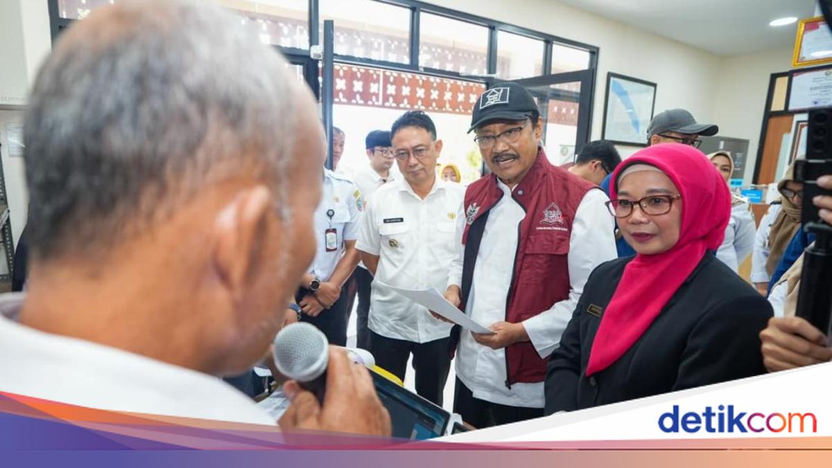 Gus Ipul visits Pontianak Social Health Center, ensures that social assistance funds are right on target