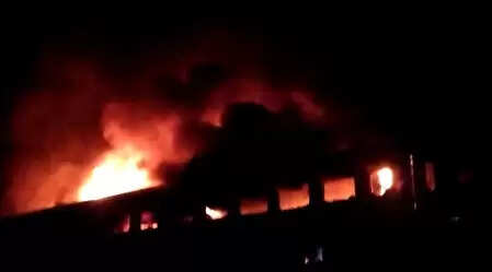 Fire in Amritsar-Saharsa Garib Rath Express at Sirhind station