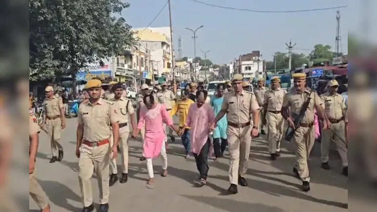 People laughed after seeing the procession of miscreants in salwar-kurta, police gave such message in Rajsamand