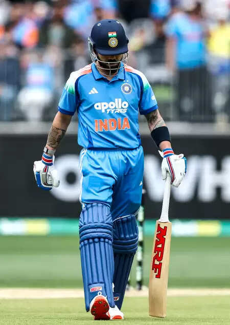 India vs Australia: Virat Kohli ‘flopped’ again, failed to open his account for second consecutive match