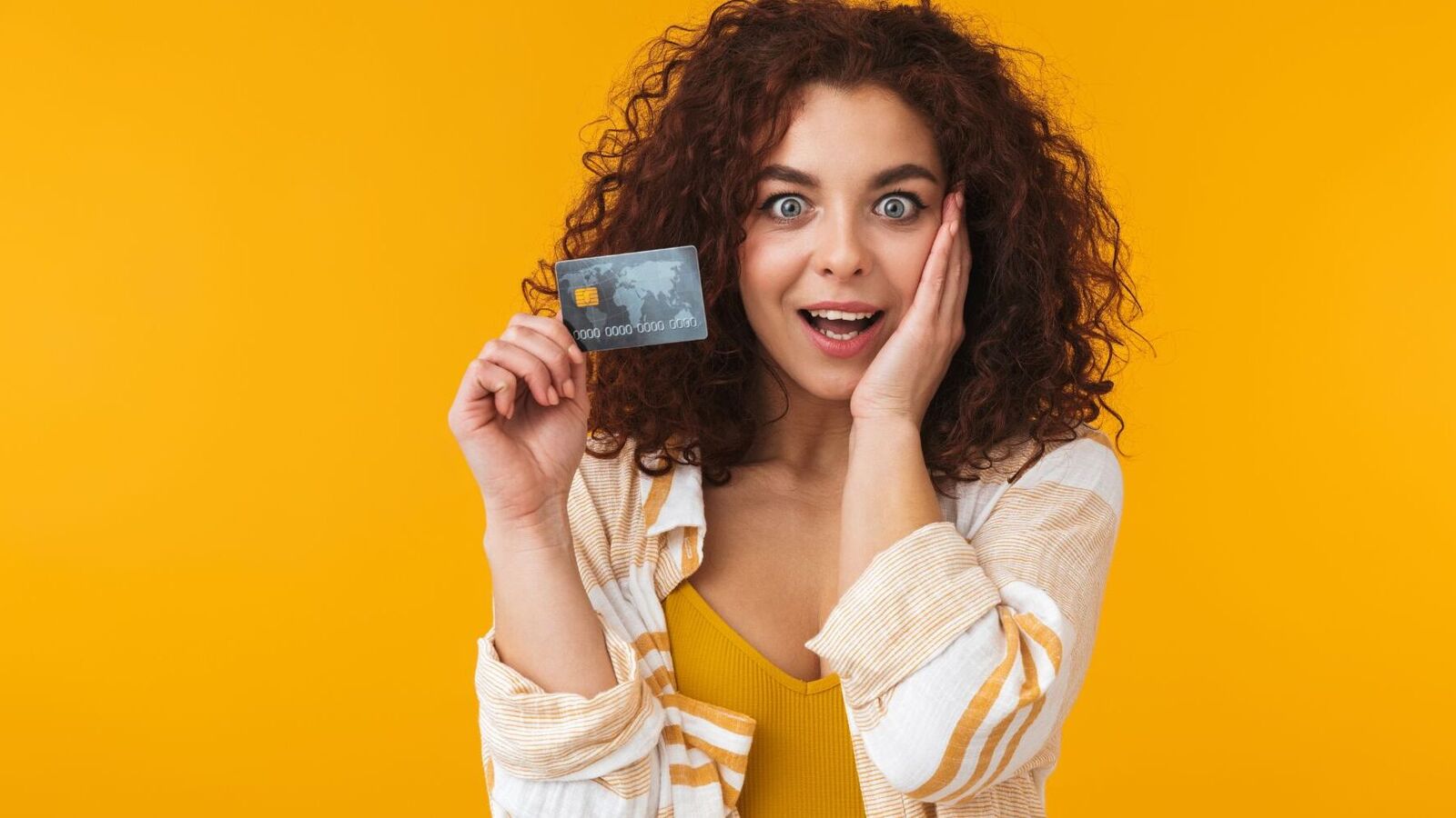 THESE credit cards give enticing offers of cashbacks, reward points to online shoppers; checklist here