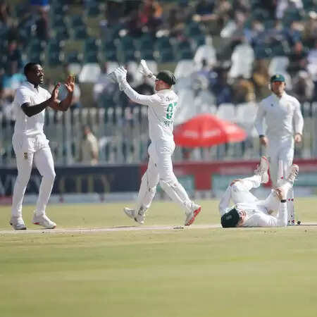 South Africa won the Rawalpindi Test by 8 wickets, tied the series against Pakistan 1-1