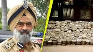 CBI once again raided the house of former Punjab DIG Harcharan Singh Bhullar, searched for two hours, found very important evidence – cbi raids exdig harcharan singh bhullar’s house in Chandigarh