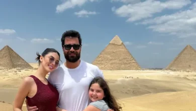 معتصم النهار بصورة عائلية دافئة جمعته بزوجته لين برنجكجي وابنتهما ساندرا
