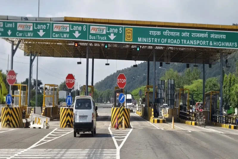 New rule for toll payers, now double the fee on cash, only 1.25 times the fee on UPI
